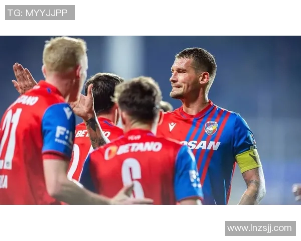 卡维纳与比尔森的激烈对决揭示了球队实力与战术的较量